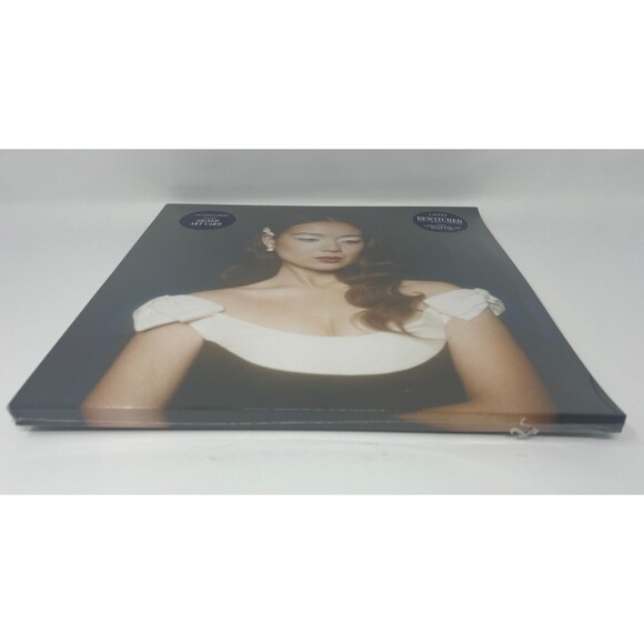 Laufey Bewitched The Goddess Edition Navy 2LP Double Vinyl SIGNED AUTO Art Card - Picture 5 of 8